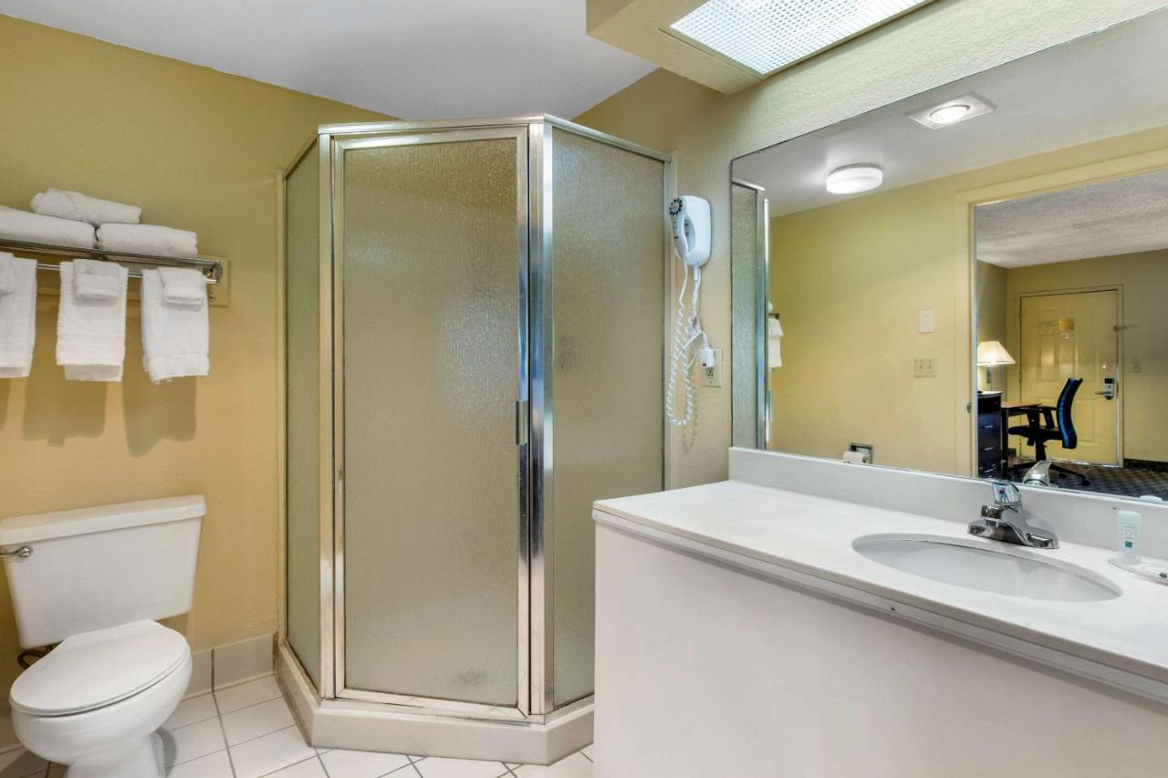 Superior King Suite - Non-Smoking at Quality Inn Lebanon