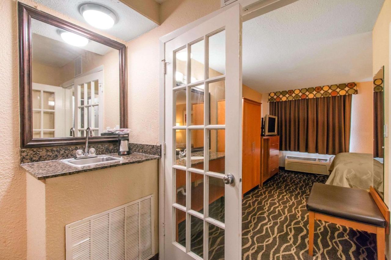 Two-Bedroom Suite with Two King Beds at Quality Inn & Suites I-35 near Frost Bank Center