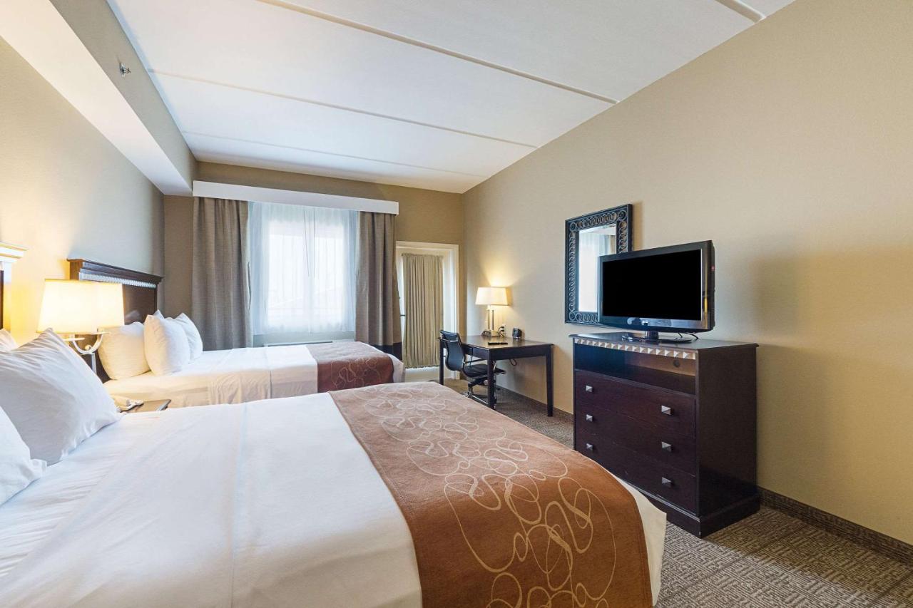 Queen Suite - Non-Smoking at Comfort Suites Beachside