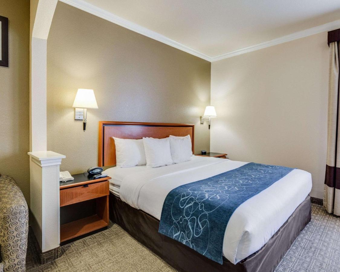 King Suite with Sofa Bed - Non-Smoking at Comfort Suites Deer Park Pasadena
