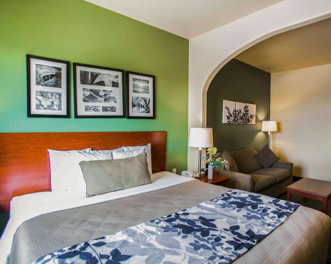 King Suite - Non-Smoking at Sleep Inn & Suites Gonzales near Palmetto State Park