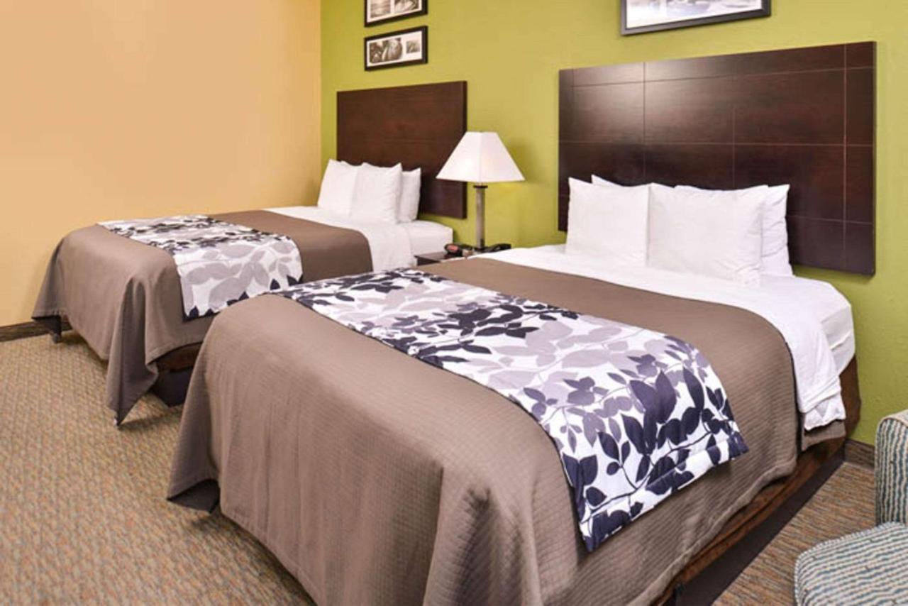 Queen Room with Two Queen Beds at Sleep Inn & Suites Downtown Houston Near Convention Center