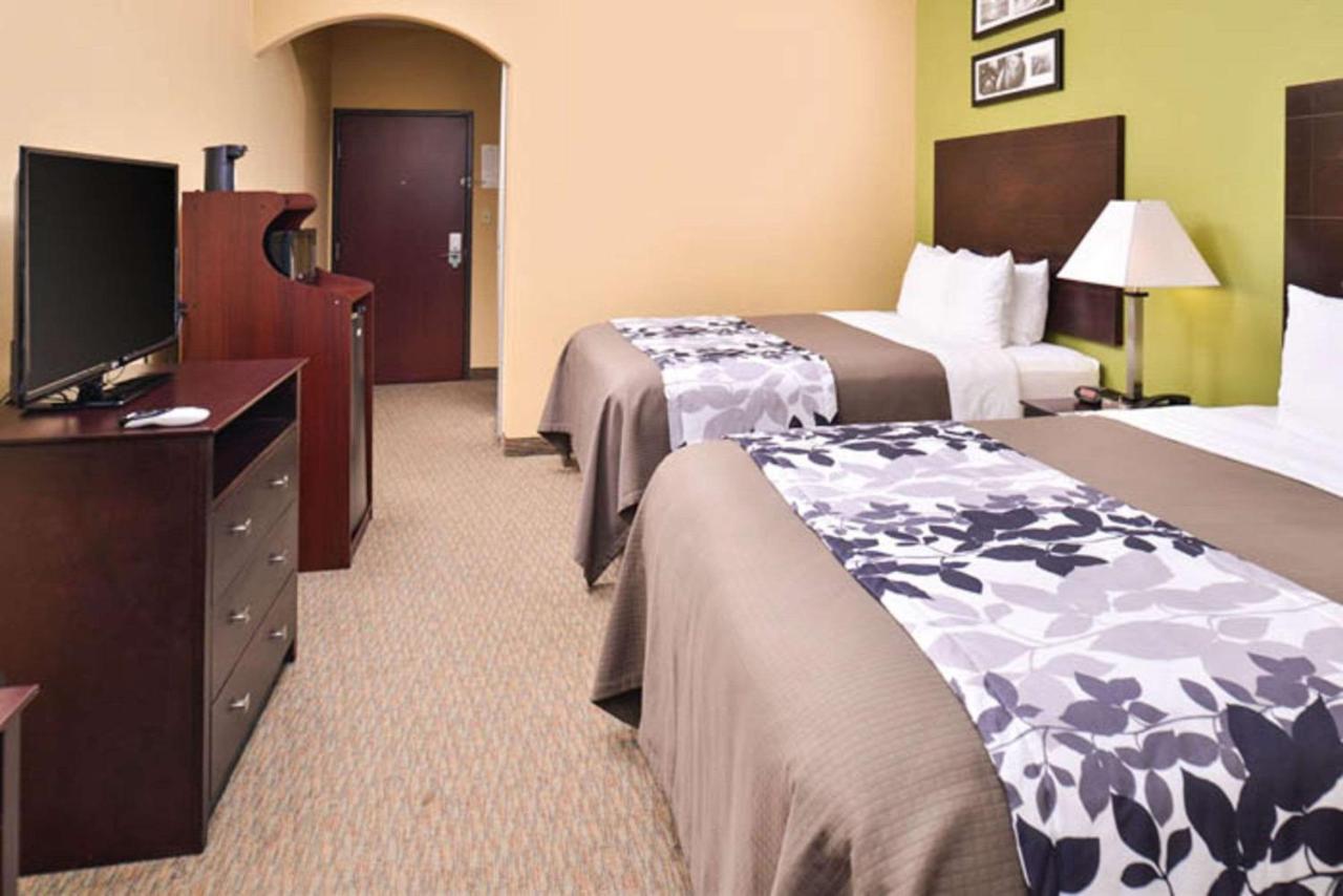 Queen Room with Two Queen Beds at Sleep Inn & Suites Downtown Houston Near Convention Center