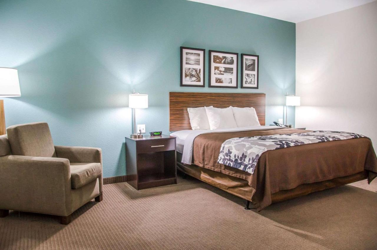 King Suite with Kitchenette - Non-Smoking at Sleep Inn & Suites Center