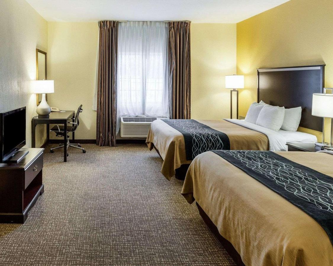 Queen Room with Two Queen Beds - Disability Access at Comfort Inn & Suites Texas Hill Country
