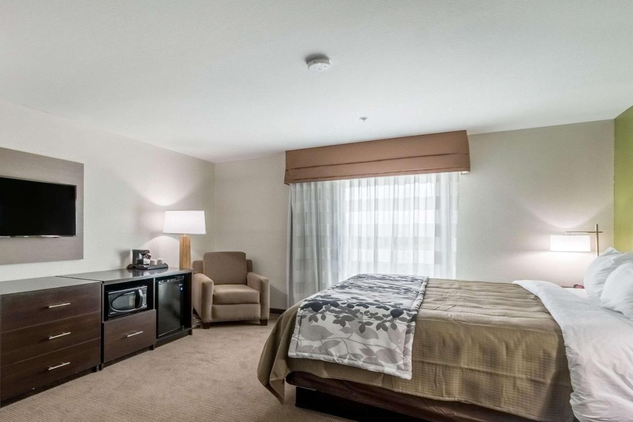 King Suite with Sofa Bed at Sleep Inn & Suites College Station near University