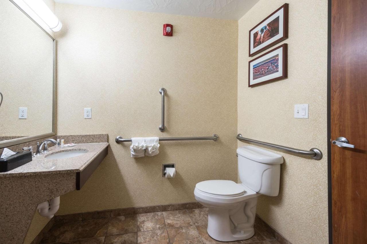 Queen Room with Two Queen Beds - Disability Access at Comfort Inn & Suites Cedar City South