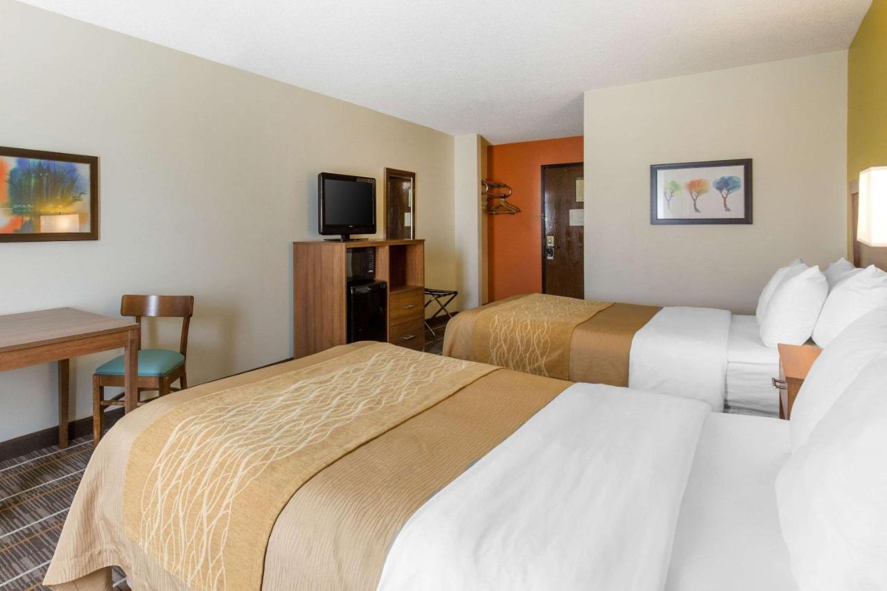 Double Room with Two Double Beds - Non-Smoking at Holiday Inn Express Winchester South-Stephens City by IHG