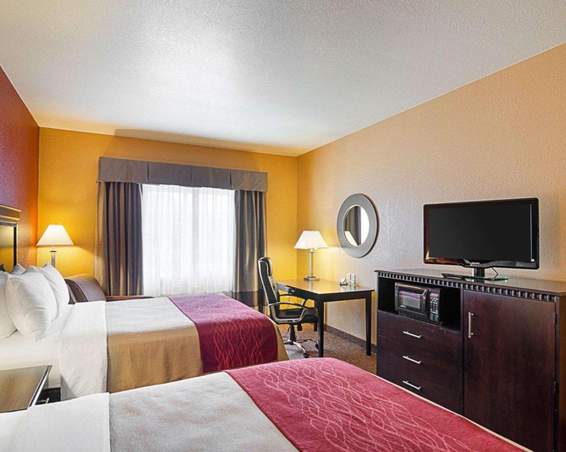 Queen Room with Two Queen Beds - Non-Smoking at Comfort Inn & Suites Orange - Montpelier