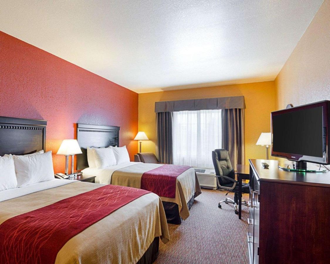 Queen Room with Two Queen Beds - Non-Smoking at Comfort Inn & Suites Orange - Montpelier