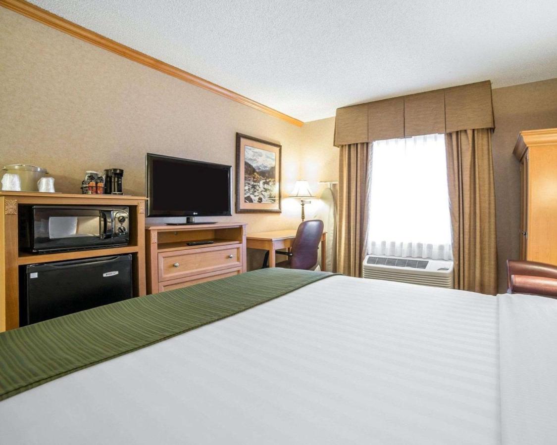 Queen Room - Non-Smoking at Quality Inn & Suites Casper near Event Center