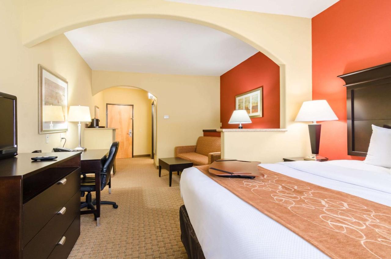 Executive King Suite - Non-Smoking at Comfort Suites Salina South