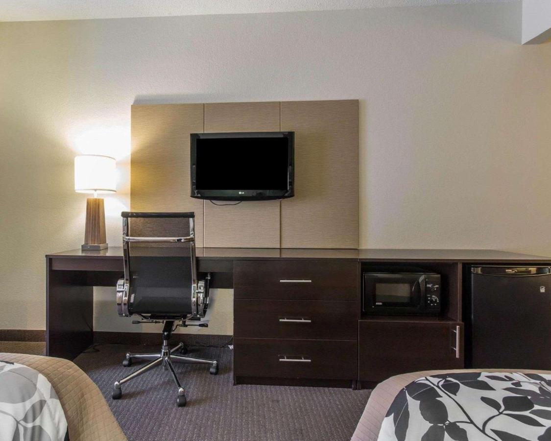 Queen Room with Two Queen Beds - Pet Friendly/Non-Smoking at Sleep Inn & Suites Middlesboro