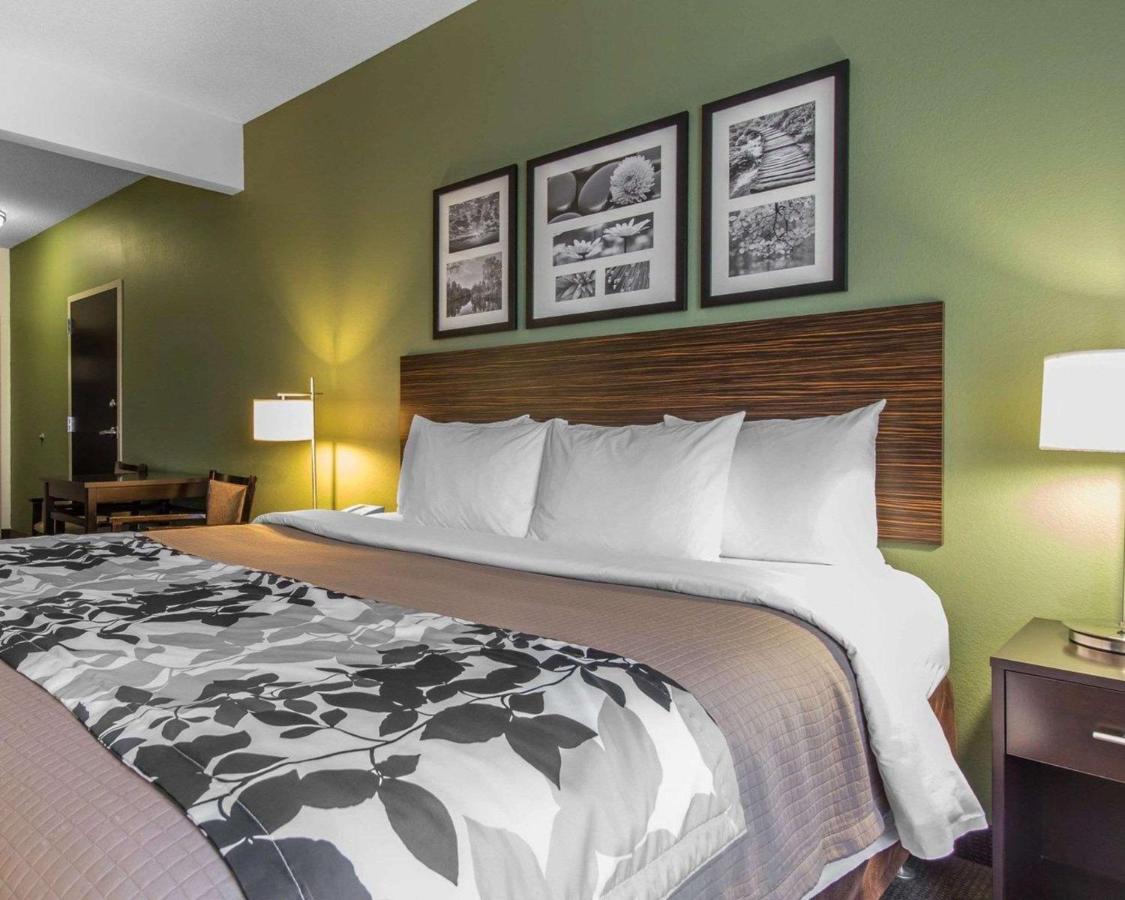 King Room - Accessible/Non-Smoking at Sleep Inn & Suites Middlesboro