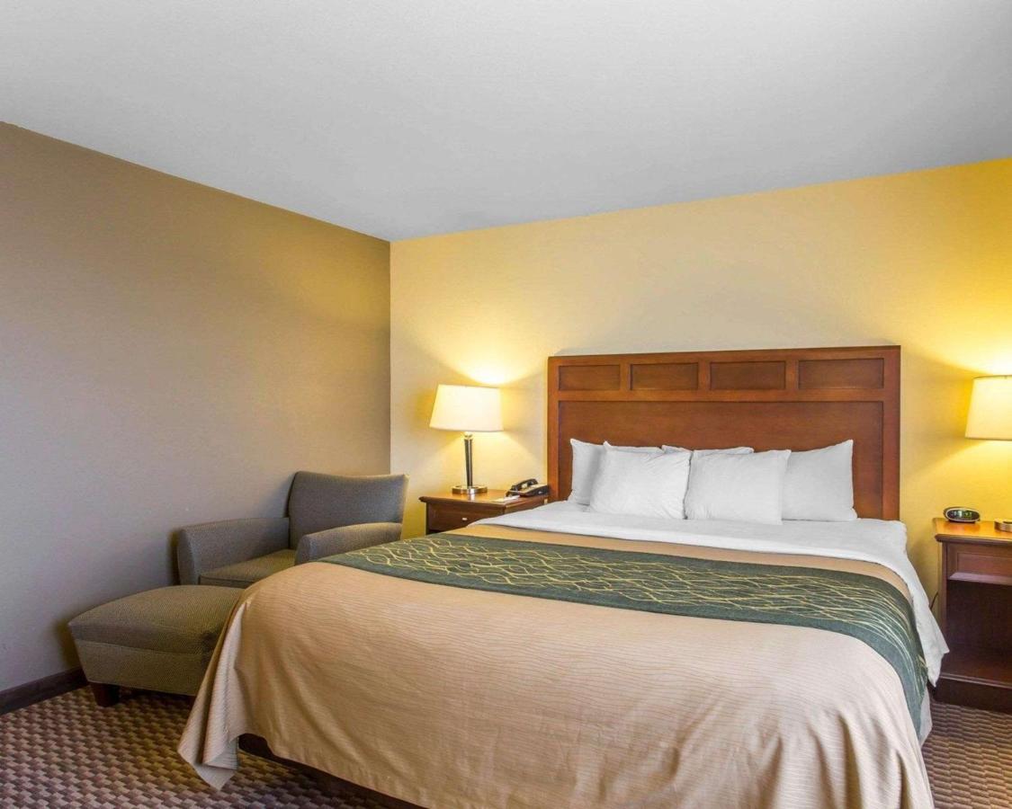 King Suite with Two King Beds - Non-Smoking at Comfort Inn & Suites Madisonville