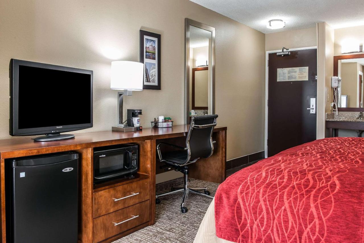 King Room - Disability Access/Non-Smoking at Comfort Inn & Suites Mount Sterling