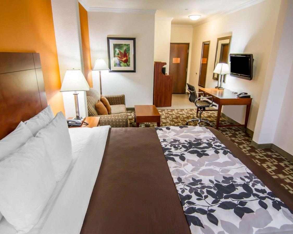 King Suite - Non-Smoking at Sleep Inn & Suites Shreveport West
