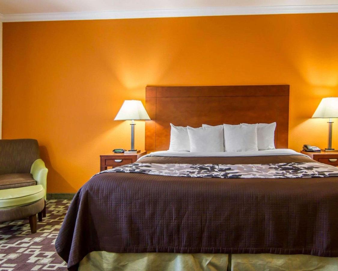 Room #49019908 at Sleep Inn & Suites Shreveport West