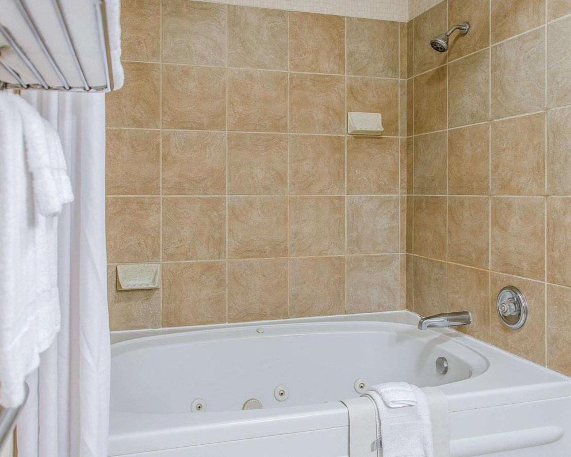 King Suite at Quality Inn & Suites Twin Falls North