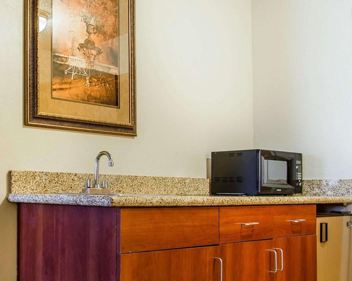 King Suite at Quality Inn & Suites Twin Falls North