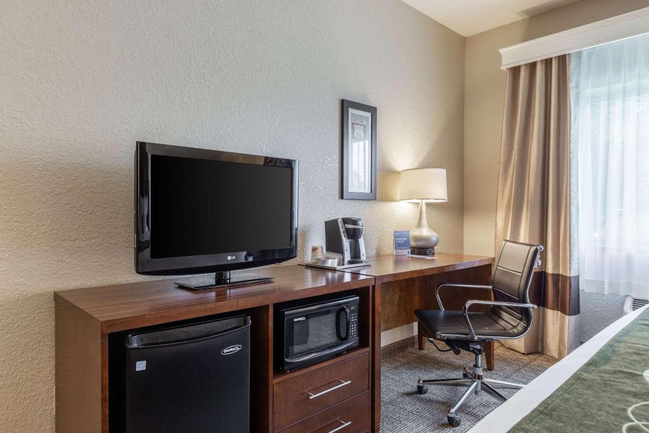 King Room - Non-Smoking at Comfort Inn South Tulsa - Woodland Hills