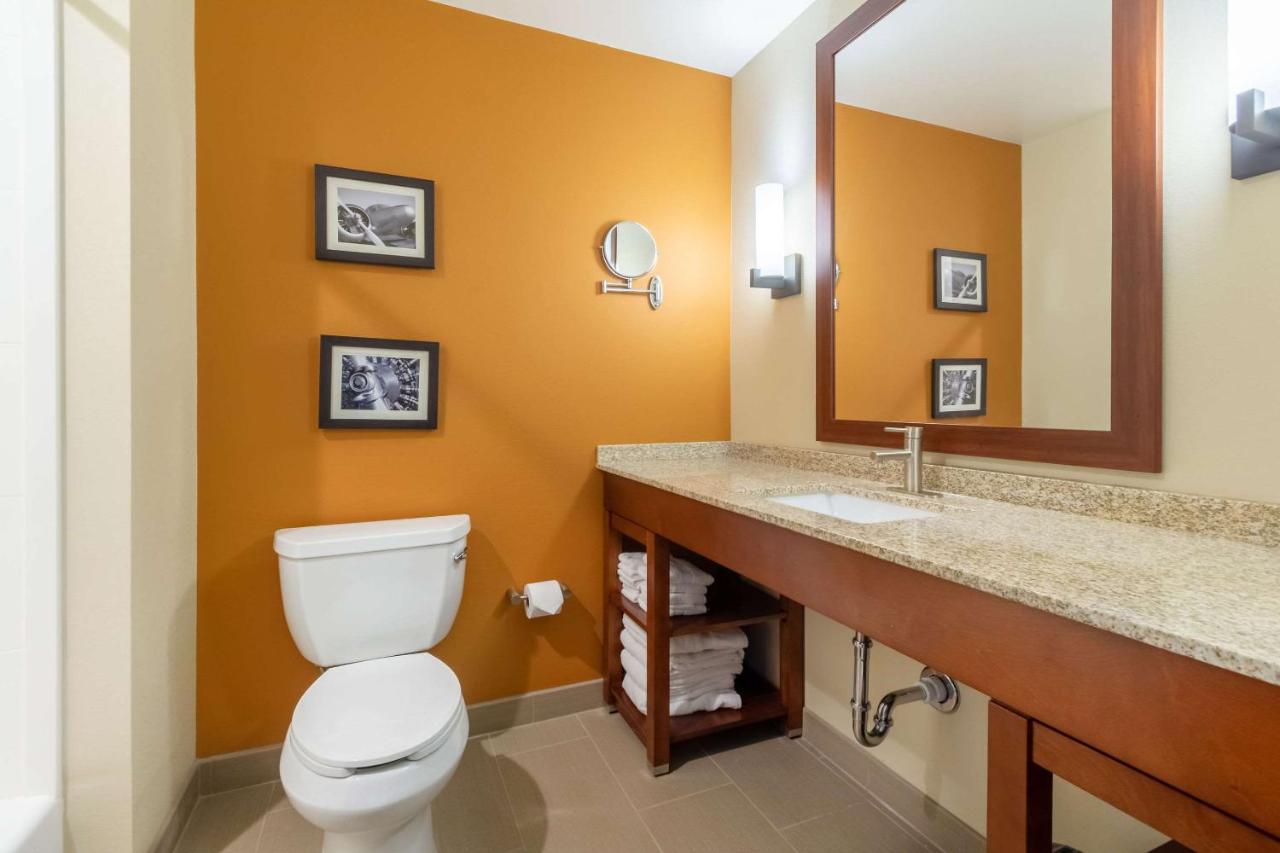 Queen Suite with Two Queen Beds - Non-Smoking at Comfort Inn & Suites – Harrisburg Airport – Hershey South