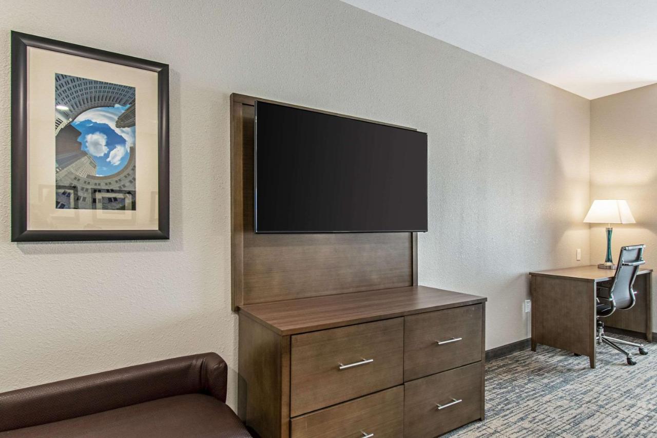 Queen Suite with Two Queen Beds - Accessible/Non-Smoking at Comfort Suites Grove City - Columbus South
