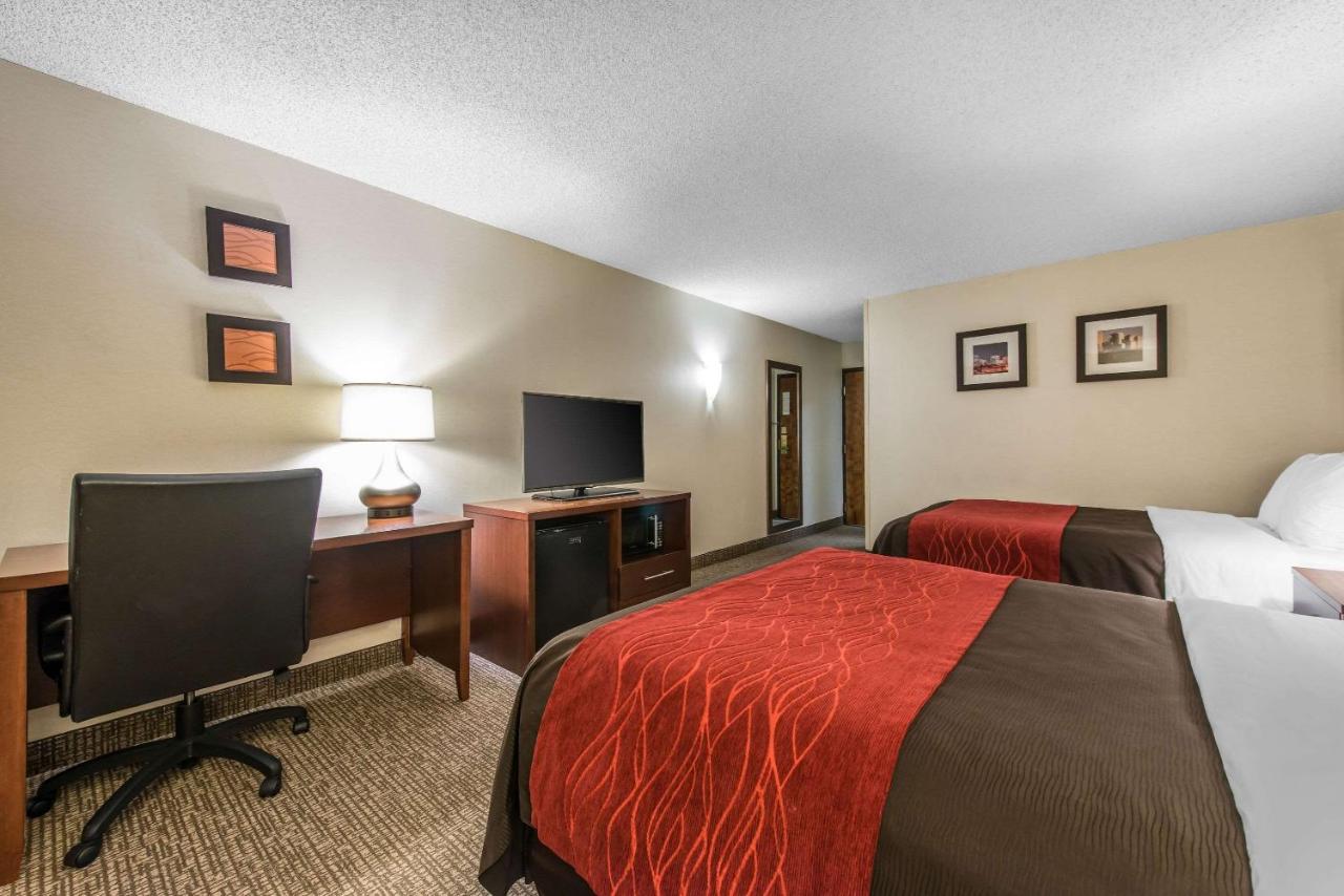 Double Room with Two Double Beds - Non-Smoking at Budget Inn - Denver East