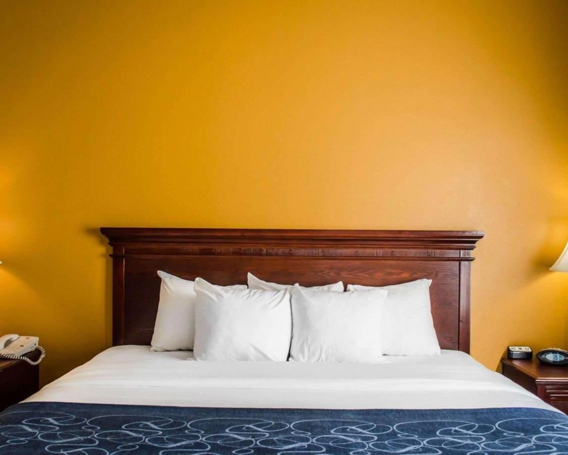 Room #48947905 at Comfort Suites Niceville Near Elgin Air Force Base