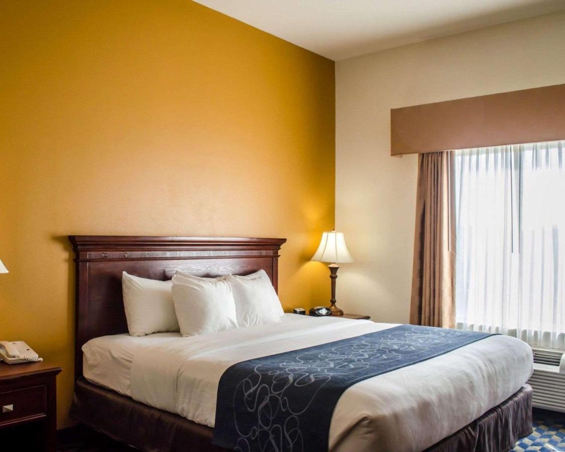 Room #48947905 at Comfort Suites Niceville Near Elgin Air Force Base