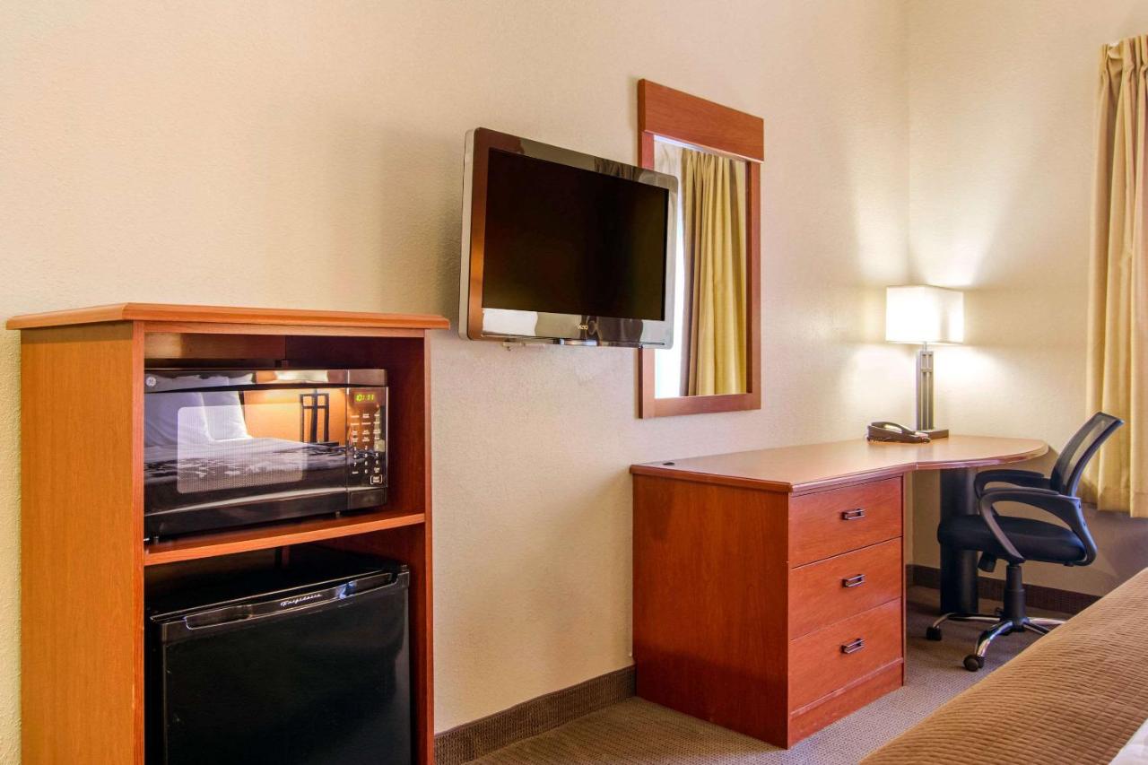 King Room - Accessible/Non-Smoking at Sleep Inn & Suites Athens South