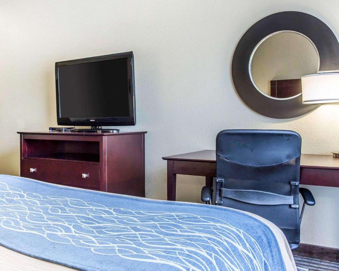 Room #45812005 at Comfort Inn & Suites Ballpark Area