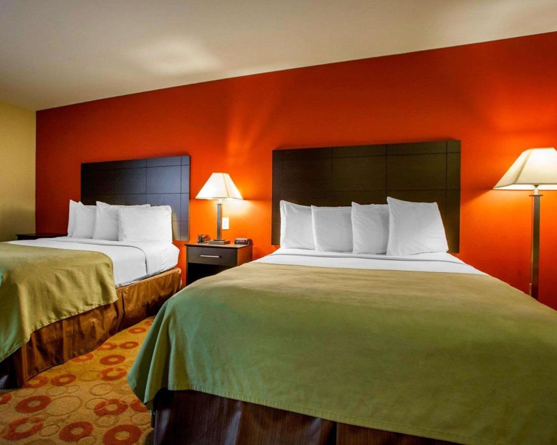 Queen Suite with Two Queen Beds - Accessible/Non-Smoking at Suburban Studios Cedar Falls