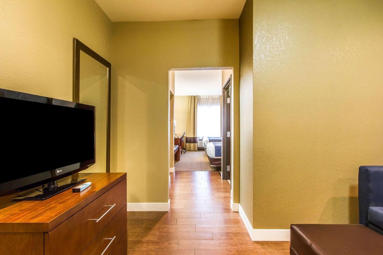Queen Suite with Two Queen Beds - Non-Smoking at Comfort Suites Mattoon East