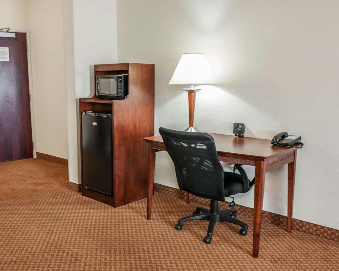 King Suite - Non-Smoking at Comfort Suites near Indianapolis Airport