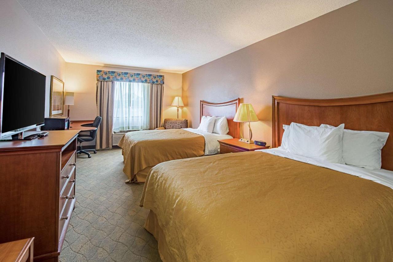 Double Room with Two Double Beds - Non-Smoking at Rodeway Inn