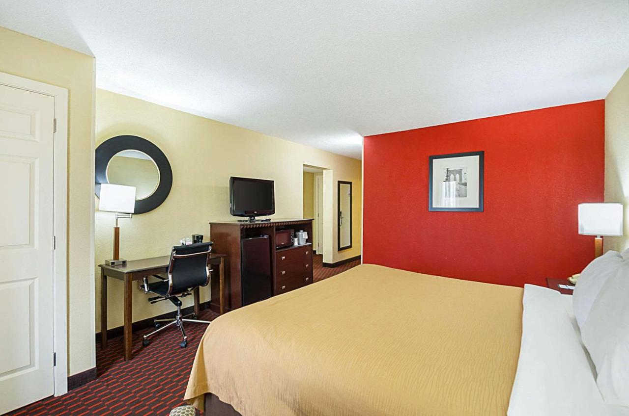 Two-Bedroom Family Suite at Quality Inn & Suites Hagerstown