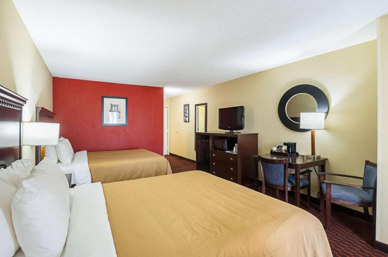 Queen Room with Two Queen Beds - Non-Smoking at Quality Inn & Suites Hagerstown