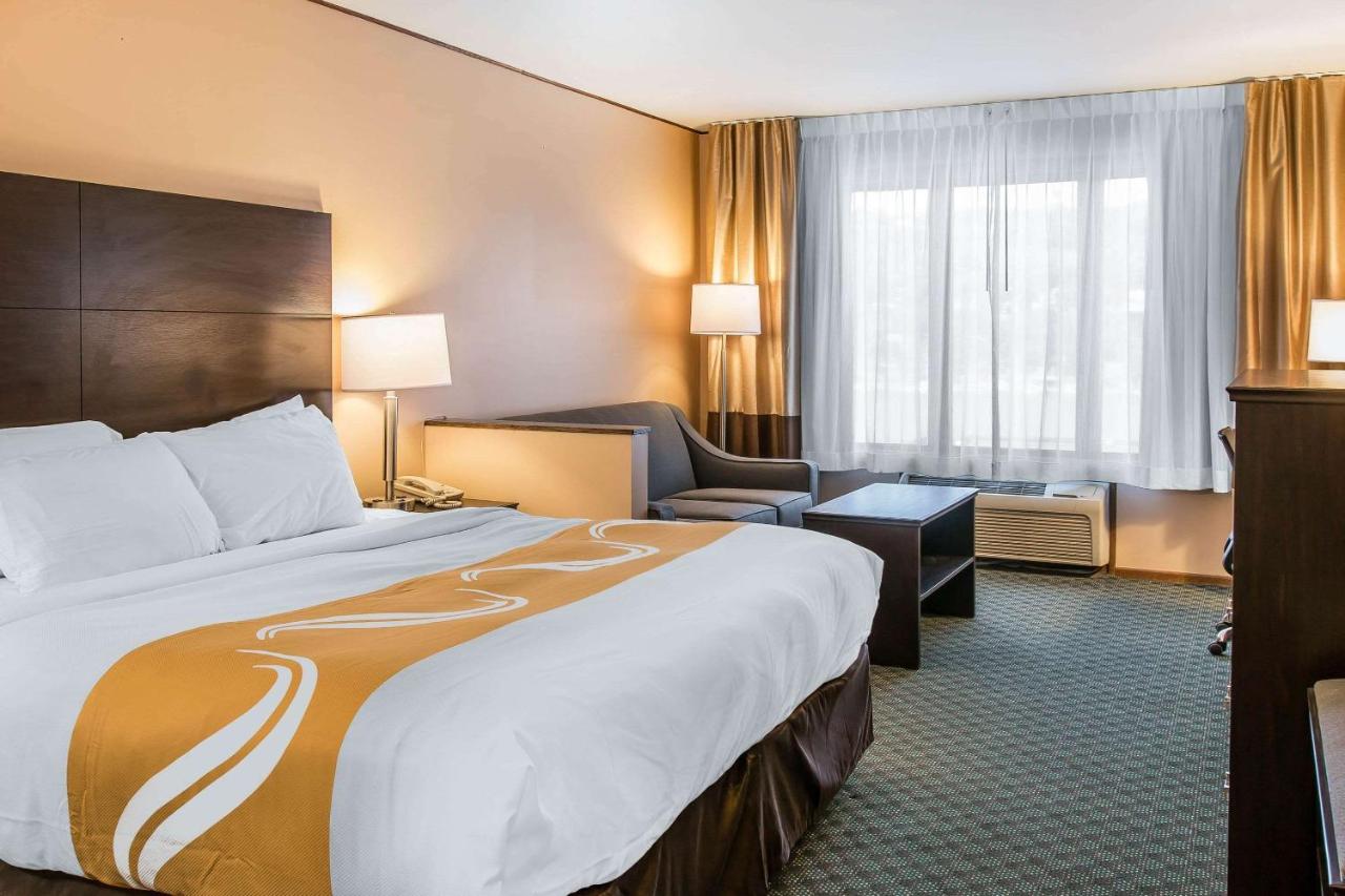 King Suite with Sofa Bed at Quality Inn & Suites Houghton Downtown