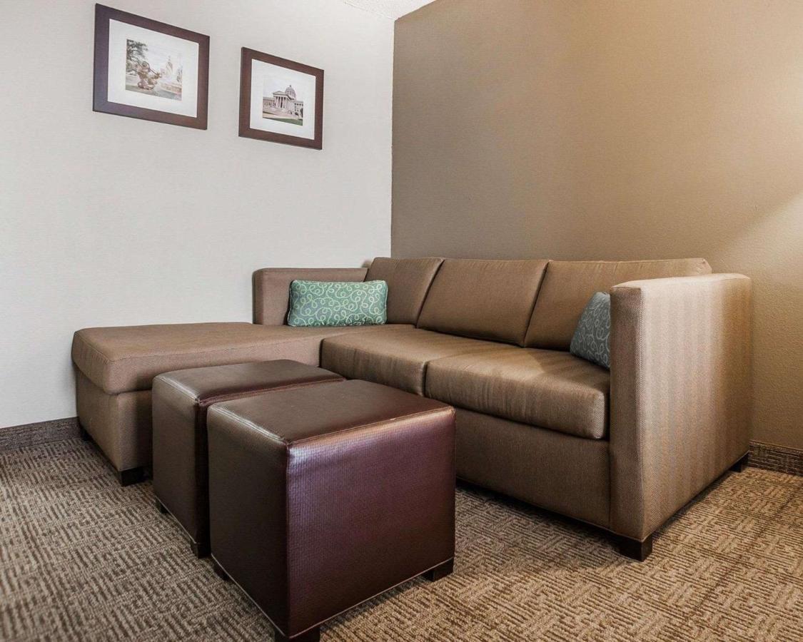 King Suite - Non-Smoking at Comfort Inn & Suites Moberly