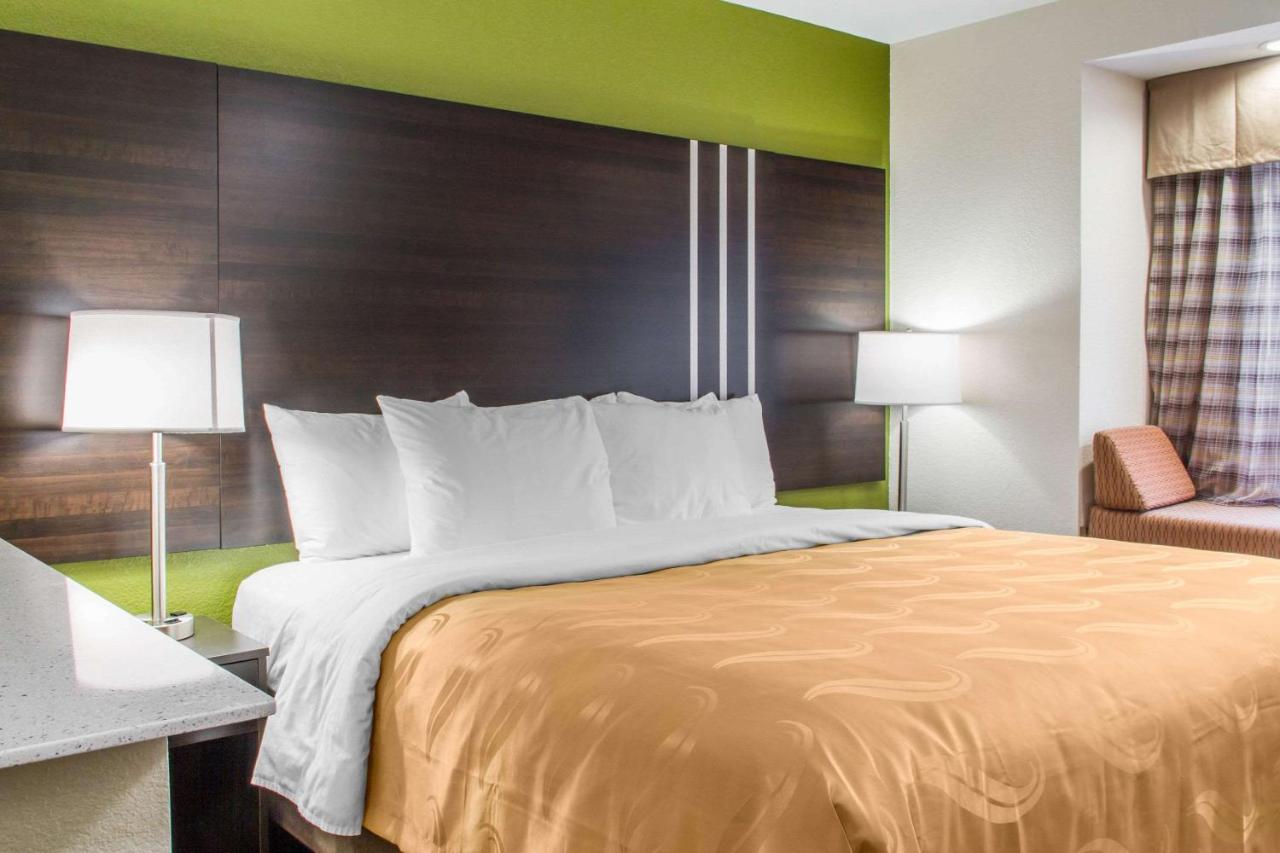King Suite - Non-Smoking at Quality Inn & Suites Maggie Valley - Cherokee Area