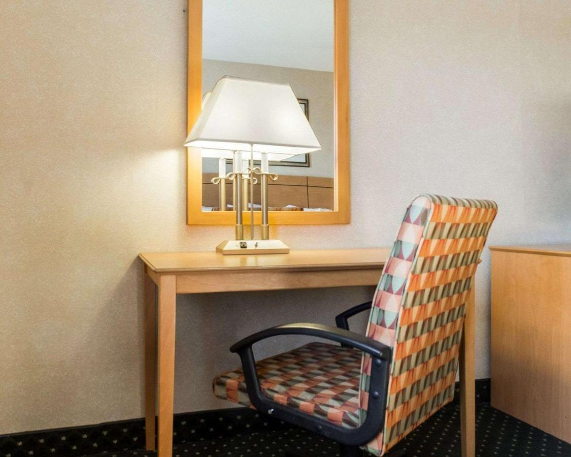 King Suite with Sofa Bed - Non-Smoking at Comfort Inn Jamestown South
