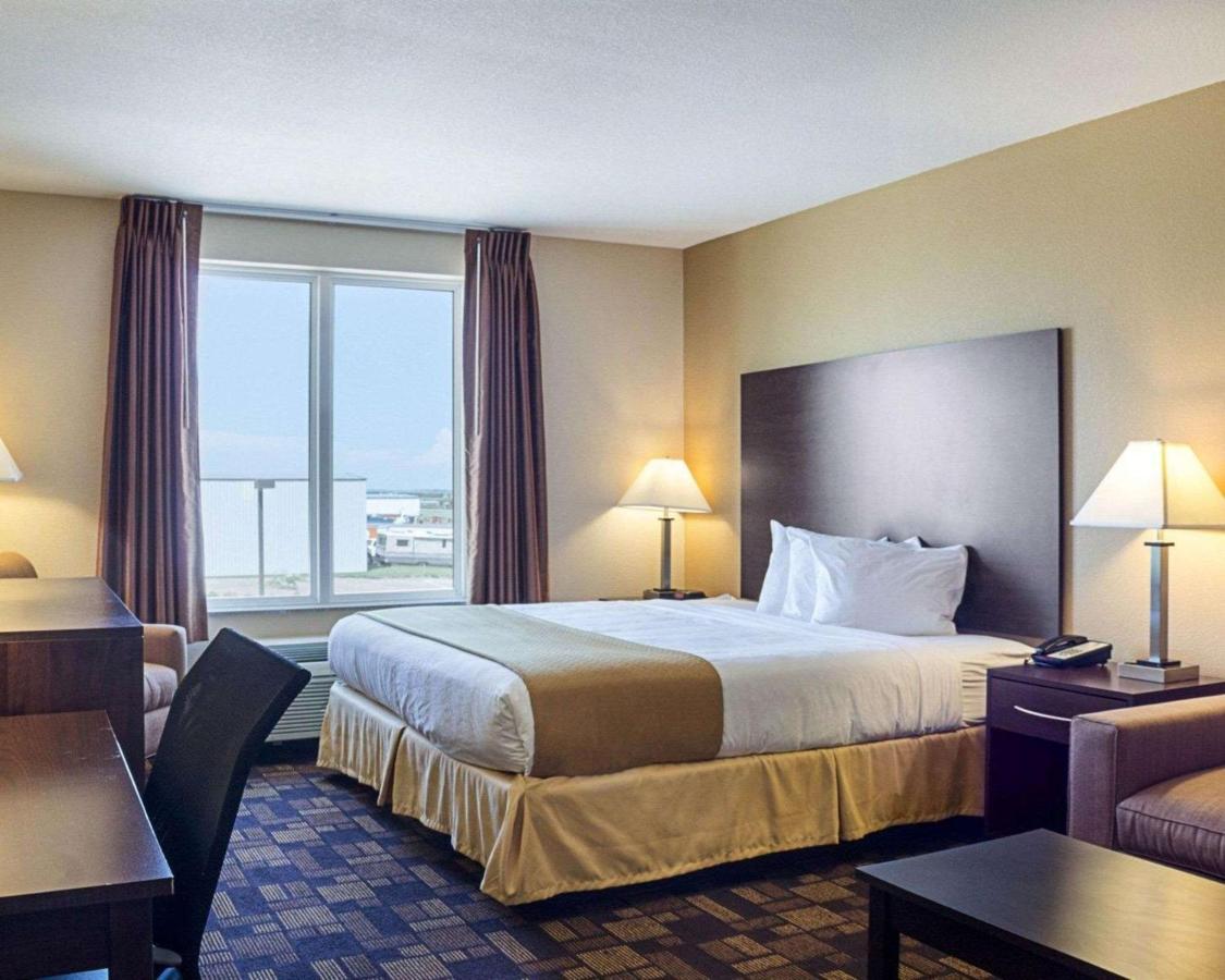 King Suite with Sofa Bed - Non-Smoking at Quality Inn & Suites Minot North