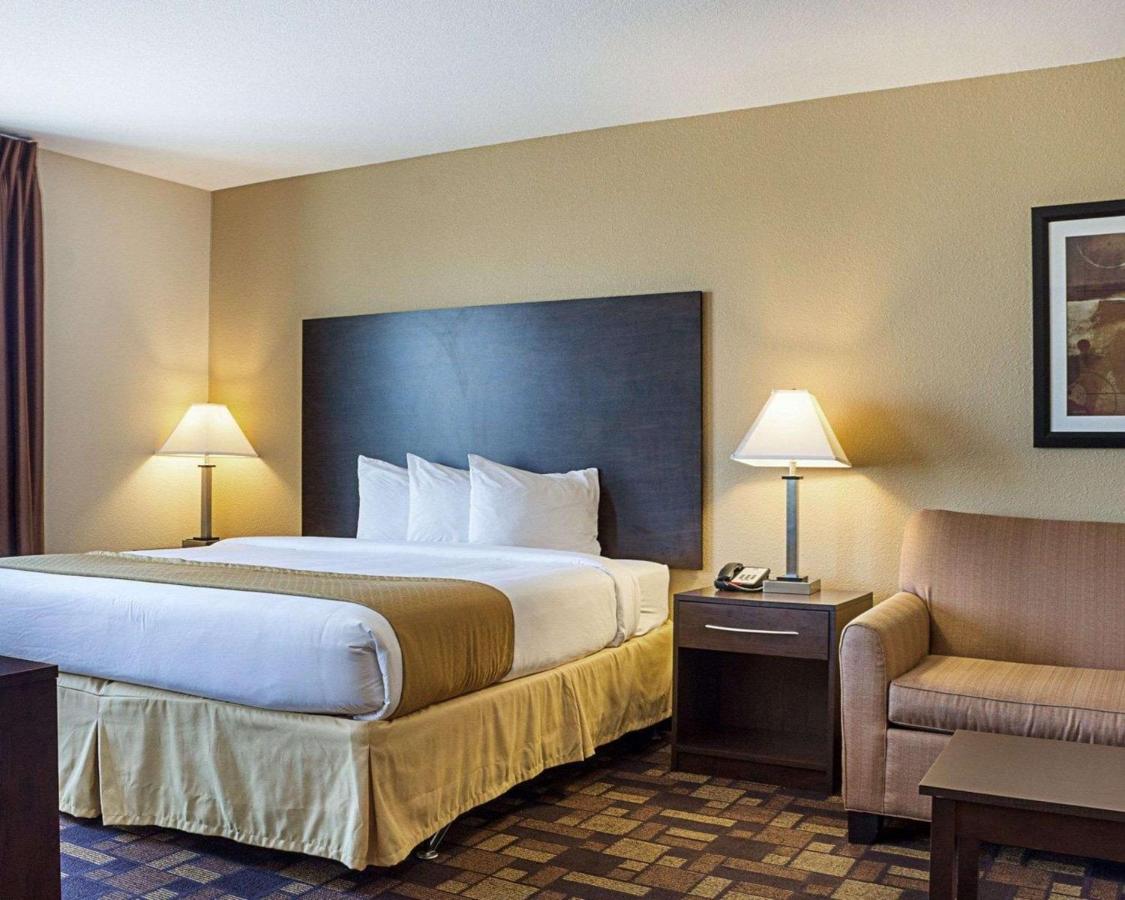 King Suite with Sofa Bed - Non-Smoking at Quality Inn & Suites Minot North