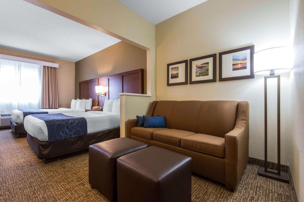 Queen Suite with Two Queen Beds - Non-Smoking at Comfort Suites Rochester Henrietta University Area