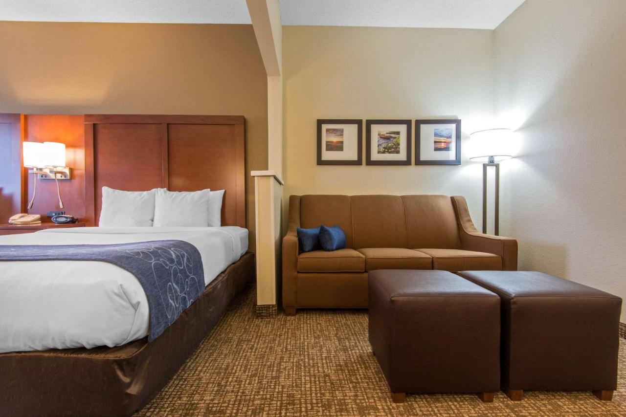 Queen Suite with Two Queen Beds - Non-Smoking at Comfort Suites Rochester Henrietta University Area