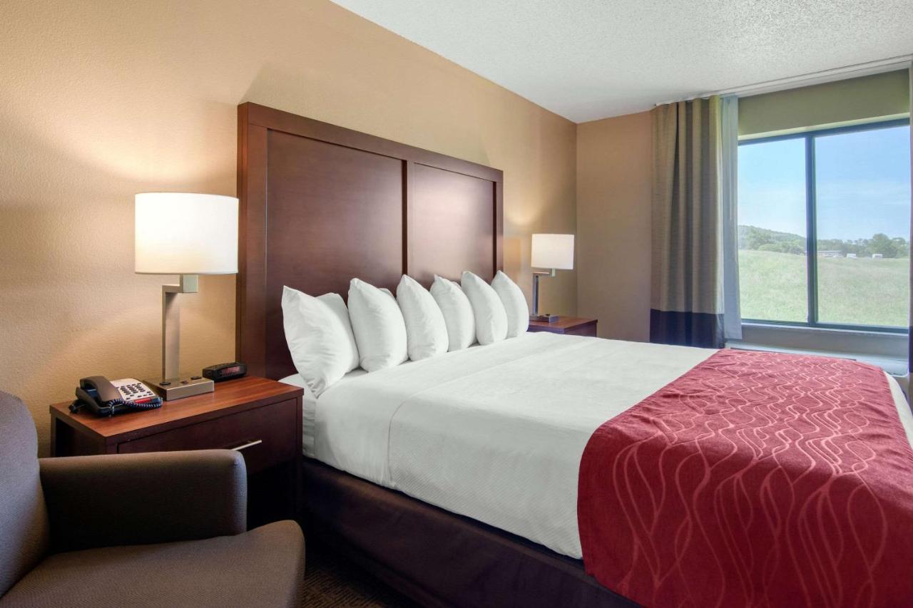 King Room - Non-Smoking at Comfort Inn & Suites Milford / Cooperstown