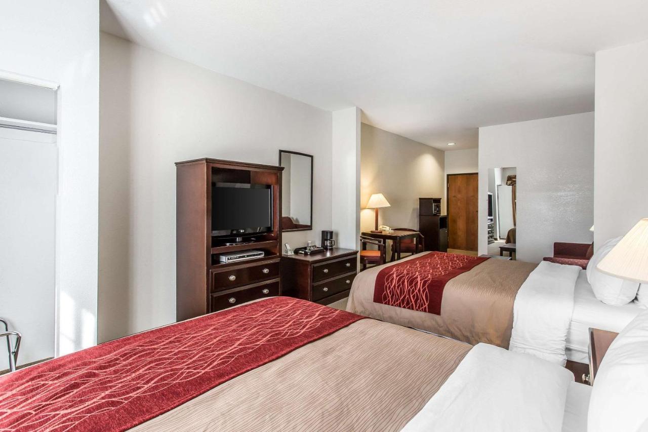Suite with One Queen Bed and One Double Bed - Non-Smoking at Quality Inn & Suites Guymon East