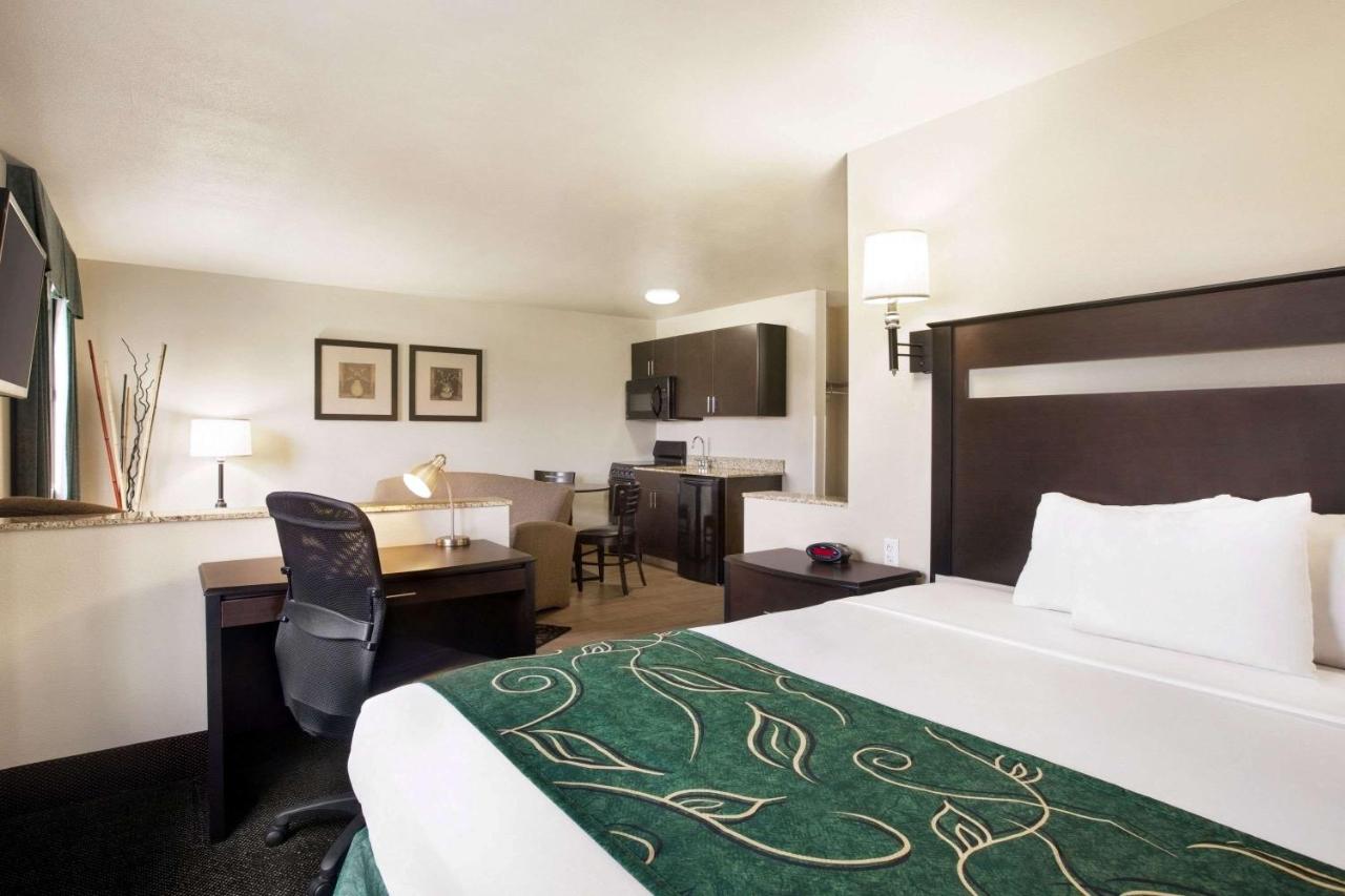 King Studio Suite - Non-Smoking at Travelodge by Wyndham Livonia