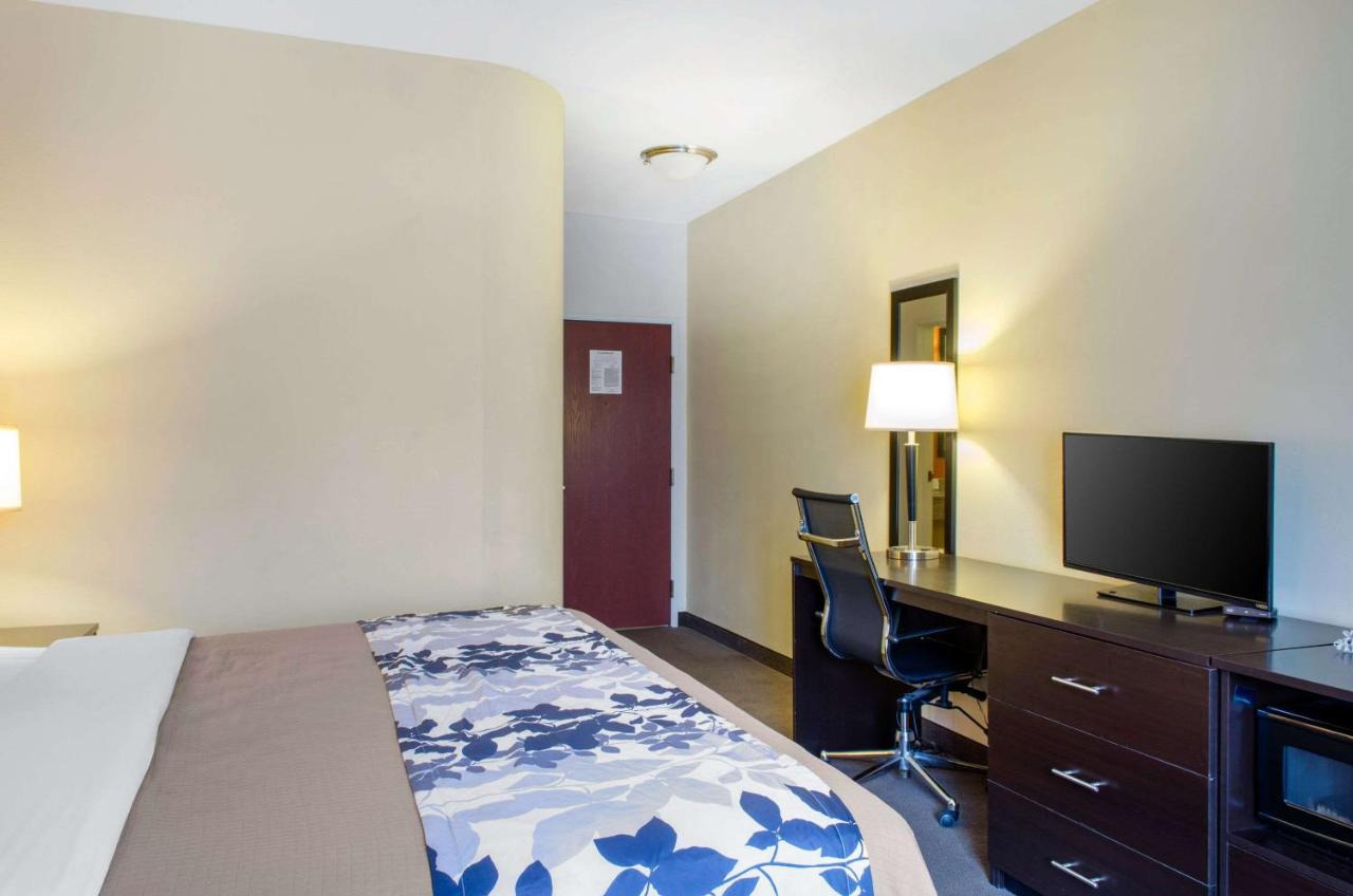 King Room - Accessible/Non-Smoking at Spark by Hilton Montgomery EastChase